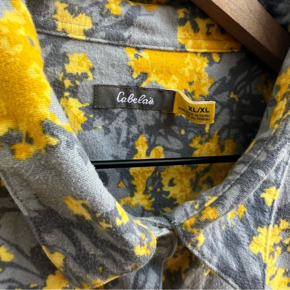 Cabela’s Soft Cotton Flannel Button Up Shirt - Picture 3 of 3